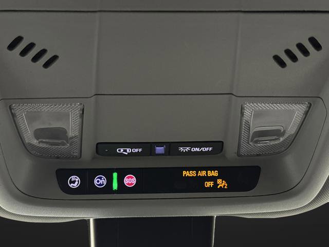 Used 2023 GMC Terrain SLE w/ Driver Convenience Package image 25