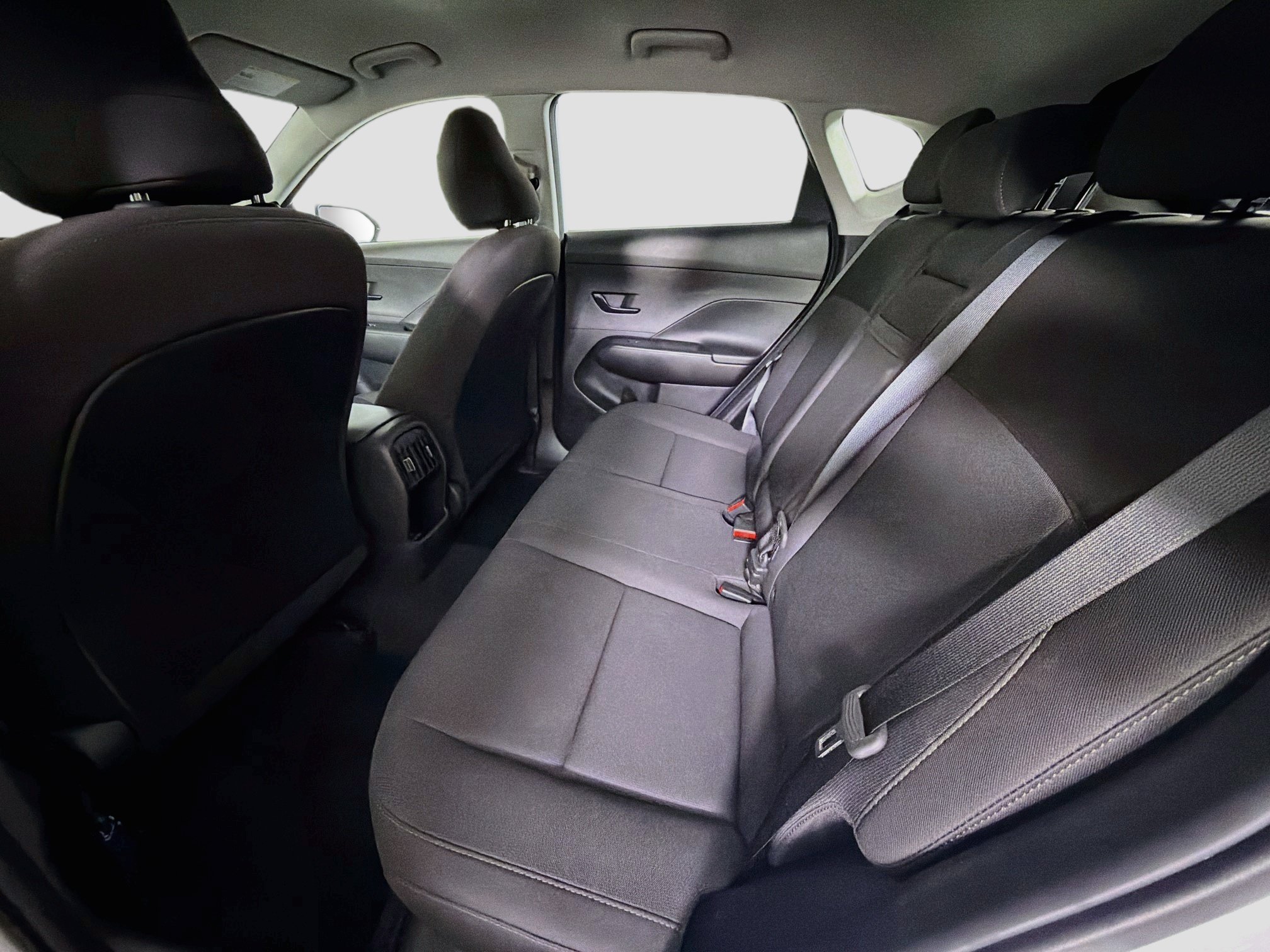 Used 2025 Hyundai Kona SEL FWD image 25