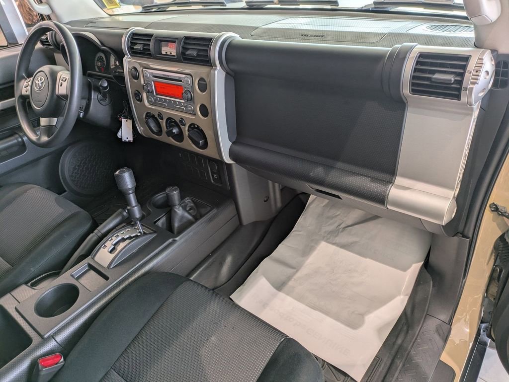Used 2012 Toyota FJ Cruiser 4WD w/ Convenience Pkg image 17