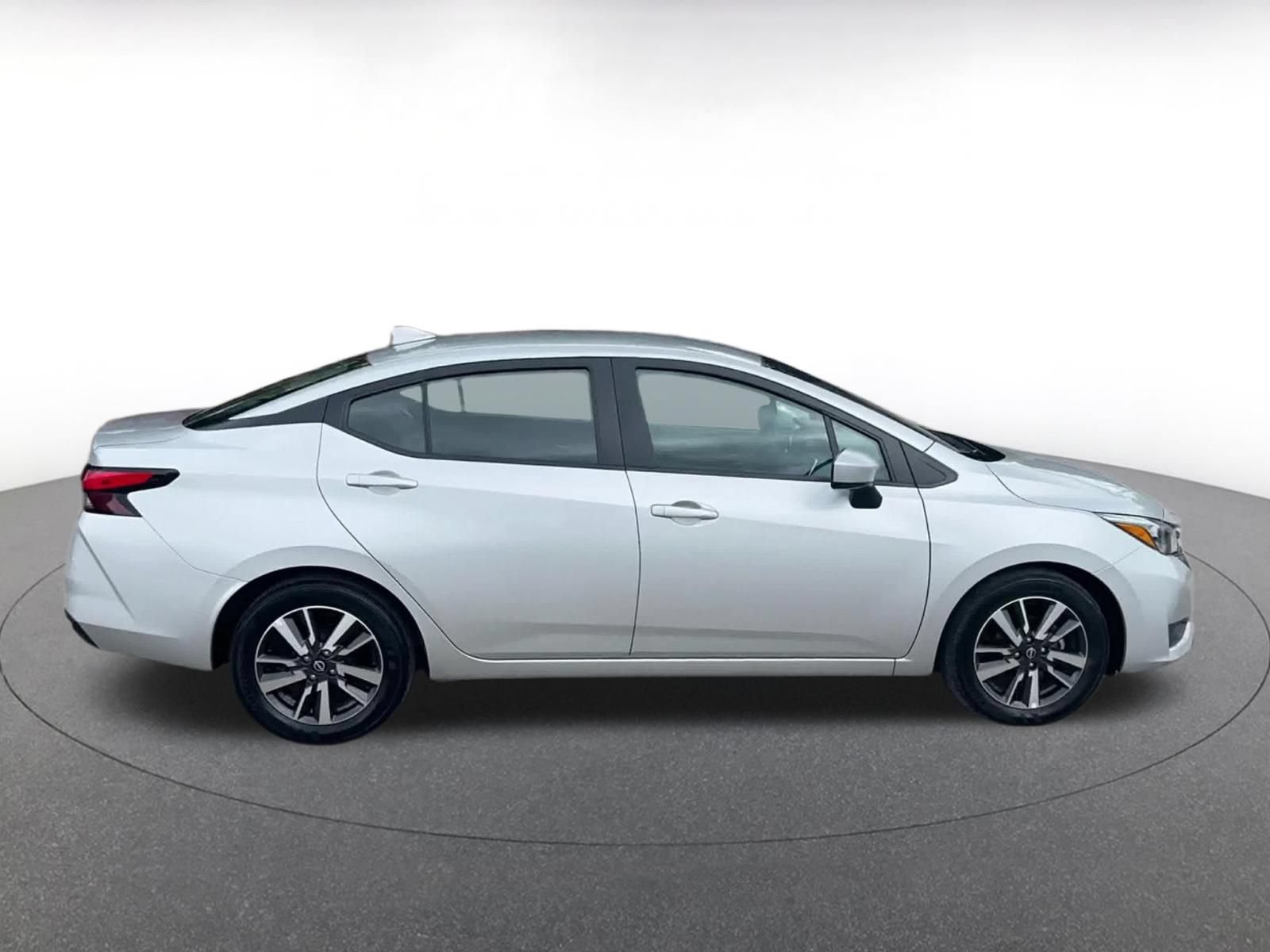 Used 2025 Nissan Versa SV FWD image 16