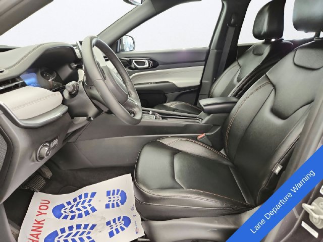 Used 2024 Jeep Compass Limited AWD/4WD image 11
