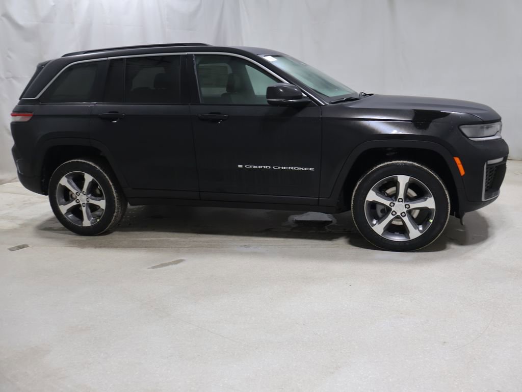 New 2026 Jeep Grand Cherokee Limited image 8