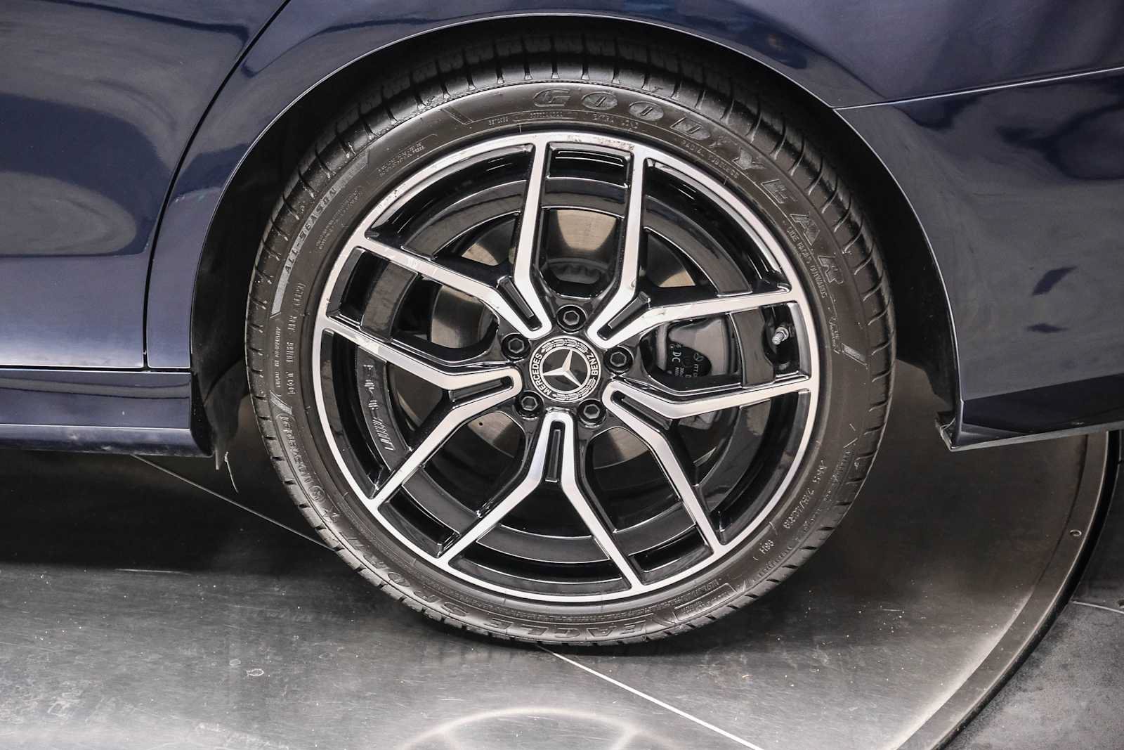 Used 2023 Mercedes-Benz E 350 Sedan image 9