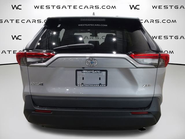 Used 2021 Toyota RAV4 XLE w/ Convenience Package image 7