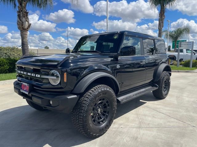 New 2026 Ford Bronco Outer Banks w/ Sasquatch Package AWD/4WD image 1