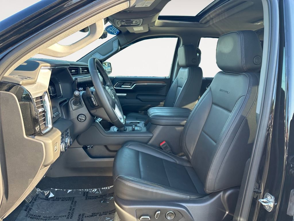 Used 2025 GMC Sierra 1500 Denali w/ Denali Reserve Package AWD/4WD image 9