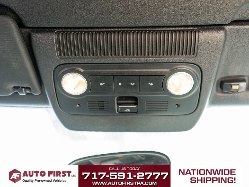 Used 2013 Volkswagen Beetle 2.5 image 17