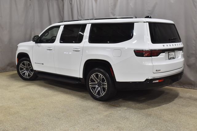 Certified 2024 Jeep Wagoneer L Series II w/ Flexible Seating Group image 7