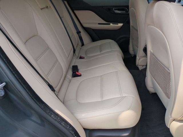 Used 2020 Jaguar F-PACE Prestige AWD/4WD image 17