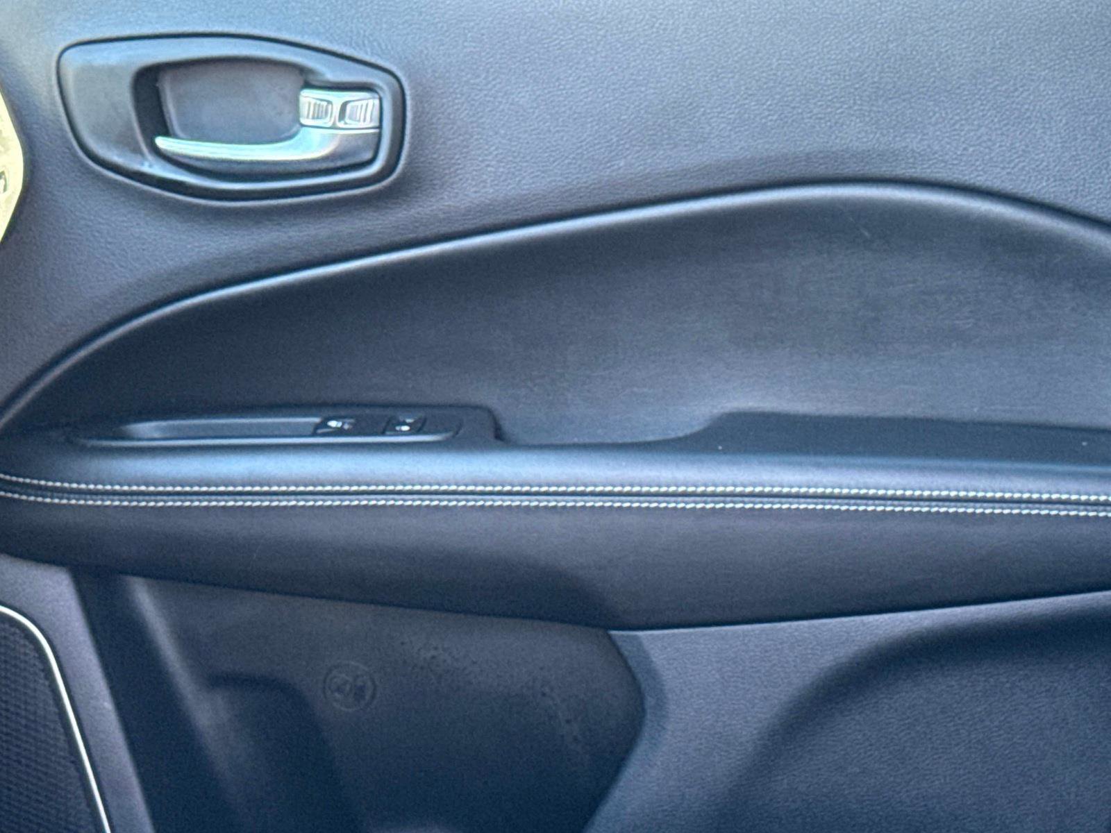 Used 2021 Jeep Compass Latitude w/ Sun and Sound Group image 21