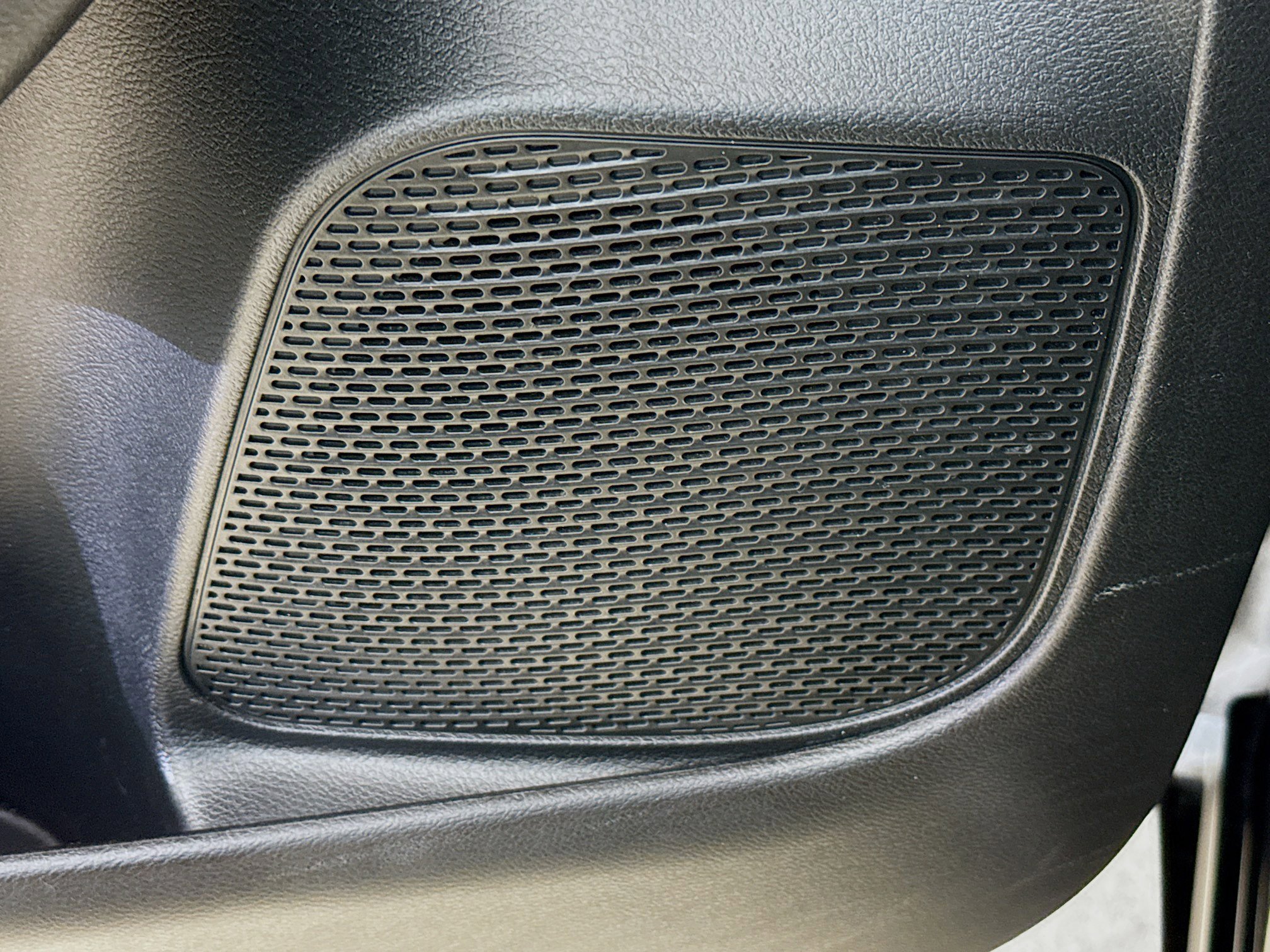 Used 2025 Chrysler Pacifica Select image 21