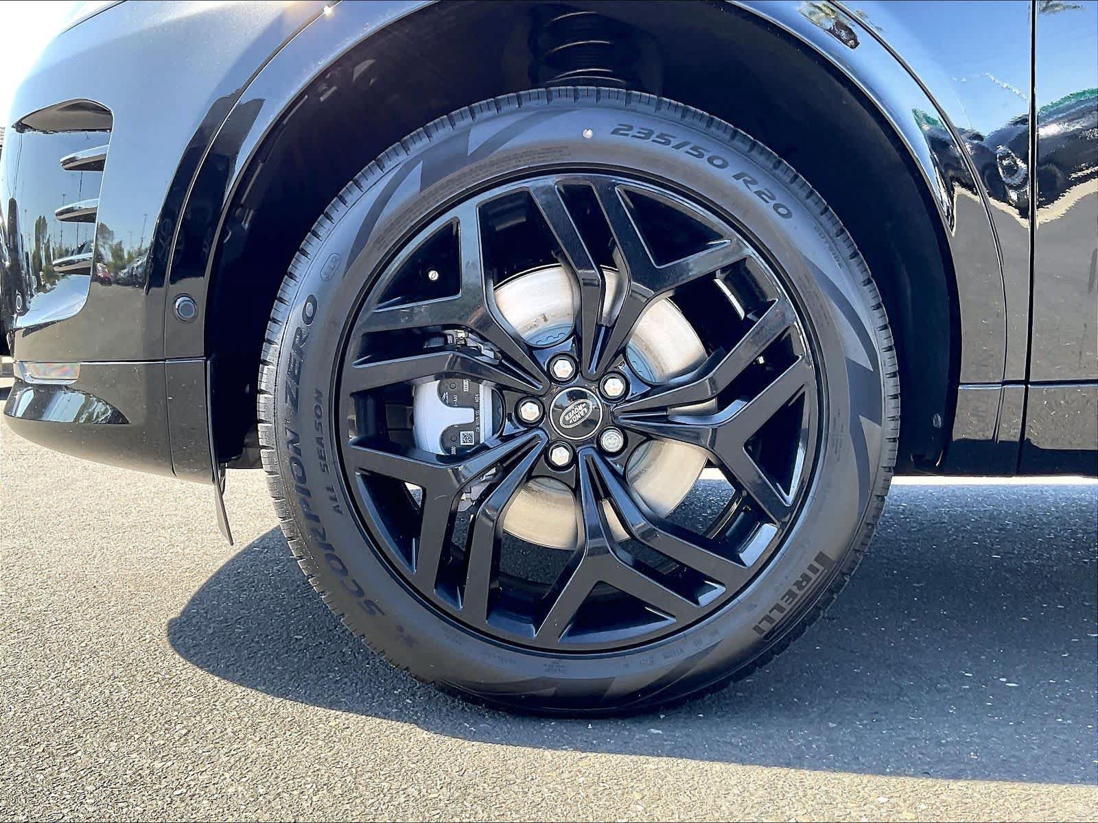 New 2026 Land Rover Discovery Sport Landmark AWD/4WD image 14