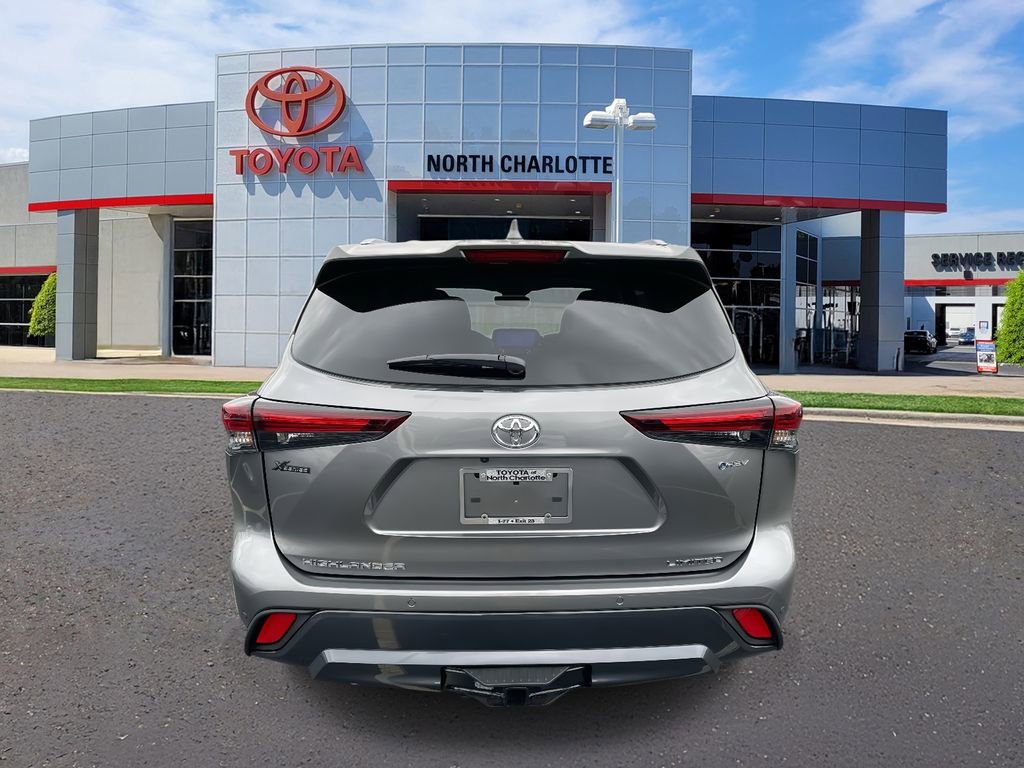 New 2026 Toyota Highlander Limited image 10