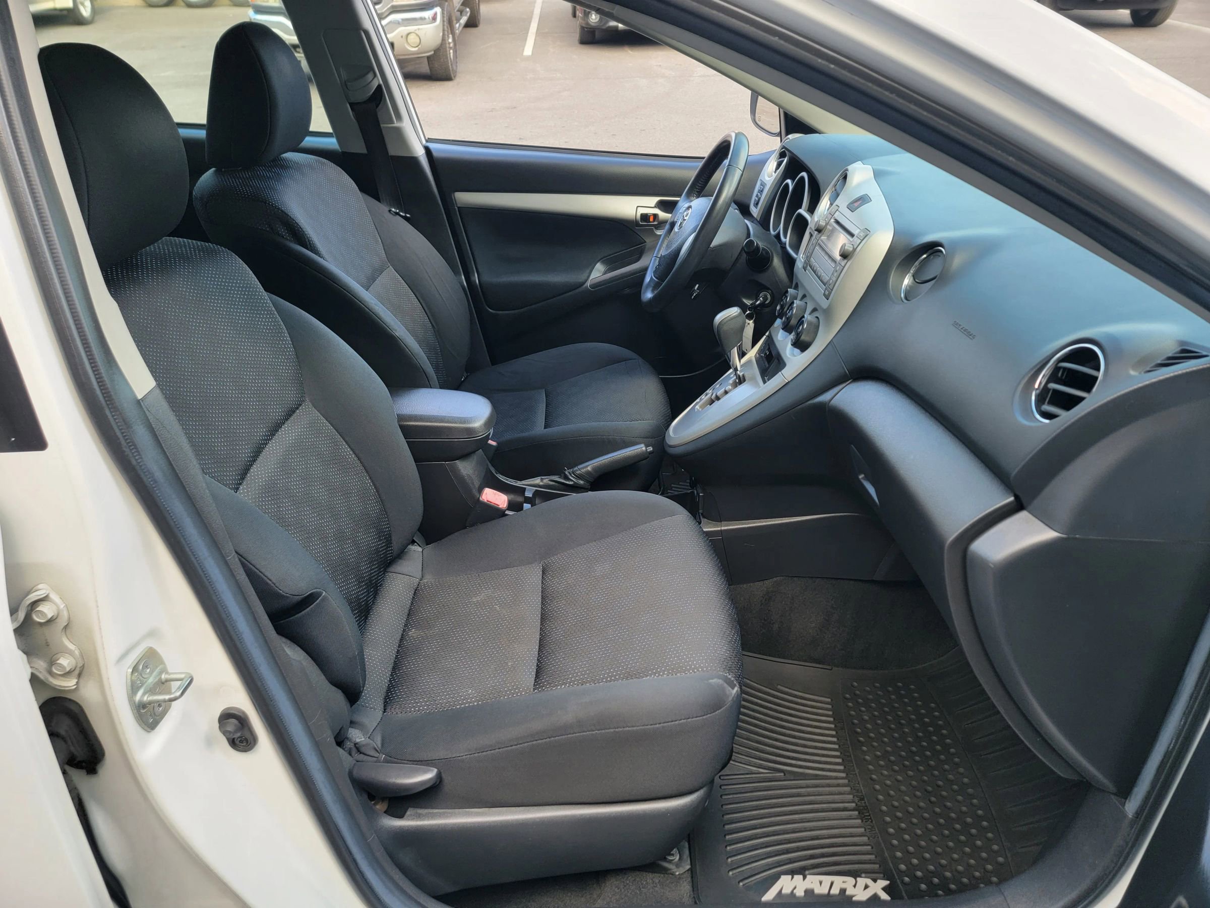 Used 2009 Toyota Matrix S image 14