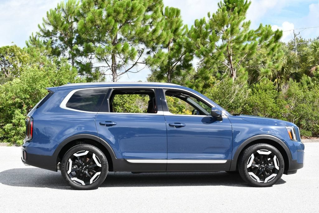 Used 2023 Kia Telluride EX FWD image 35