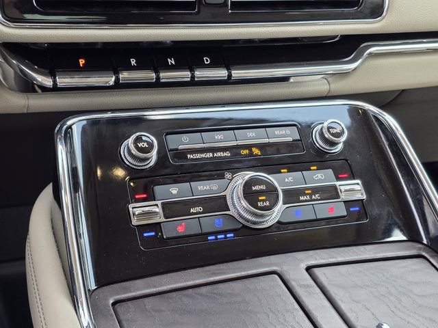 Used 2024 Lincoln Navigator Reserve image 21