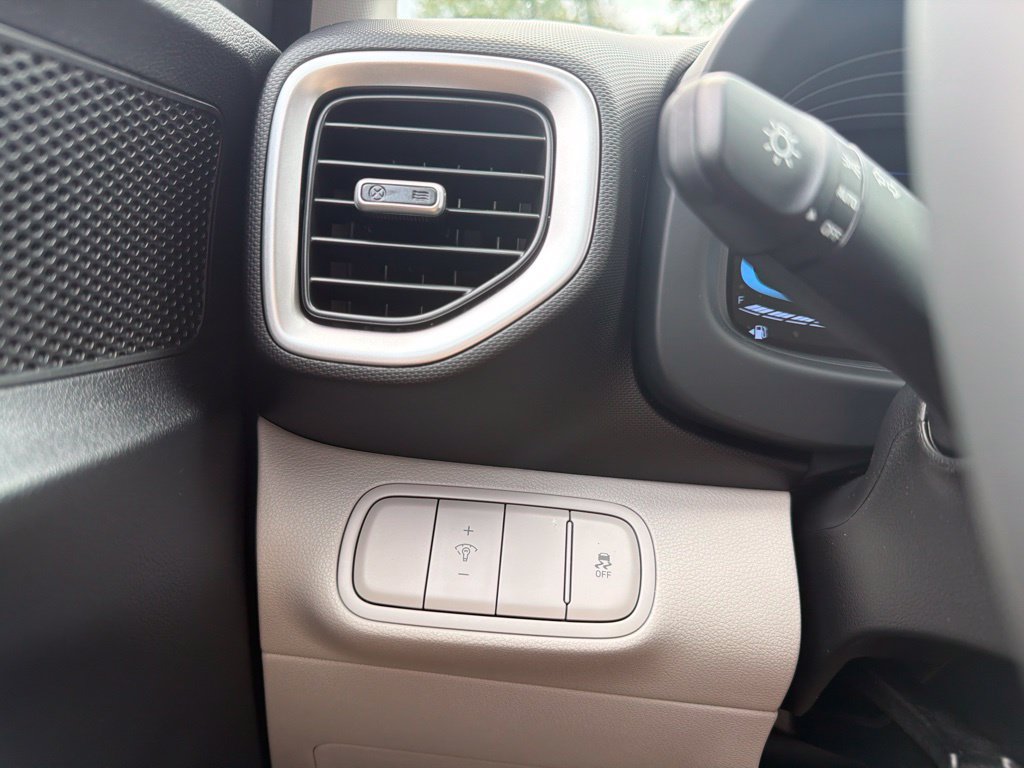 New 2026 Hyundai Venue SEL FWD image 29