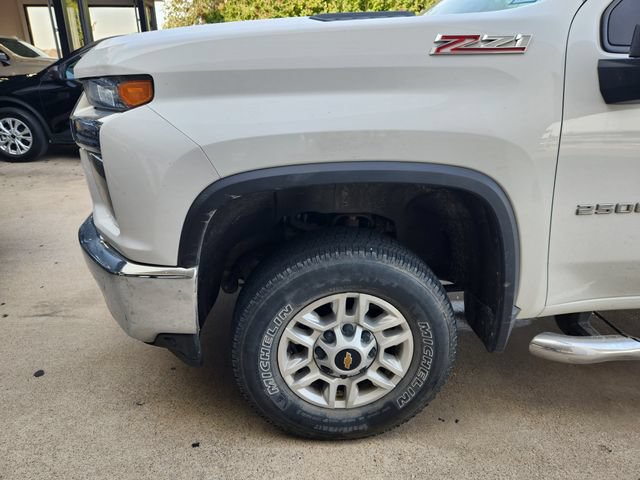 Used 2022 Chevrolet Silverado 2500 LT w/ Convenience Package AWD/4WD image 7