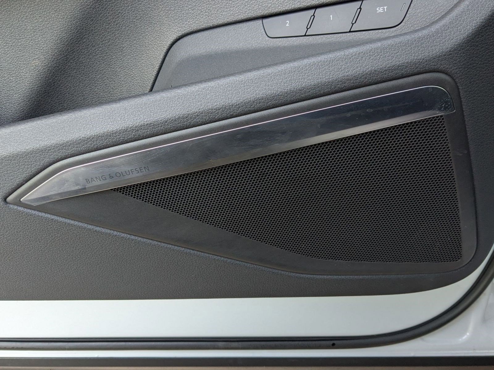 Used 2021 Audi e-tron Prestige w/ Prestige Package image 14