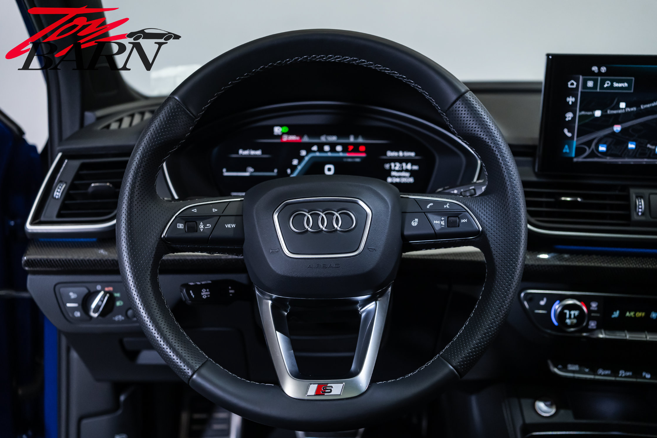Used 2024 Audi SQ5 Prestige AWD/4WD image 30