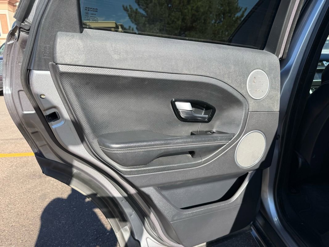 Used 2014 Land Rover Range Rover Evoque Dynamic image 16