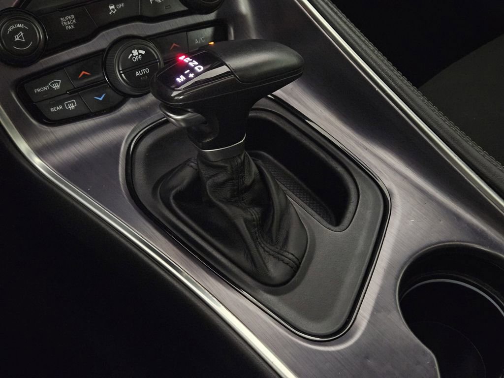 Used 2015 Dodge Challenger R/T w/ Quick Order Package 28B R/T RWD image 17