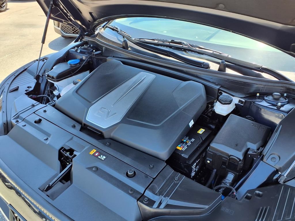 Certified 2024 Kia EV6 Light RWD image 9