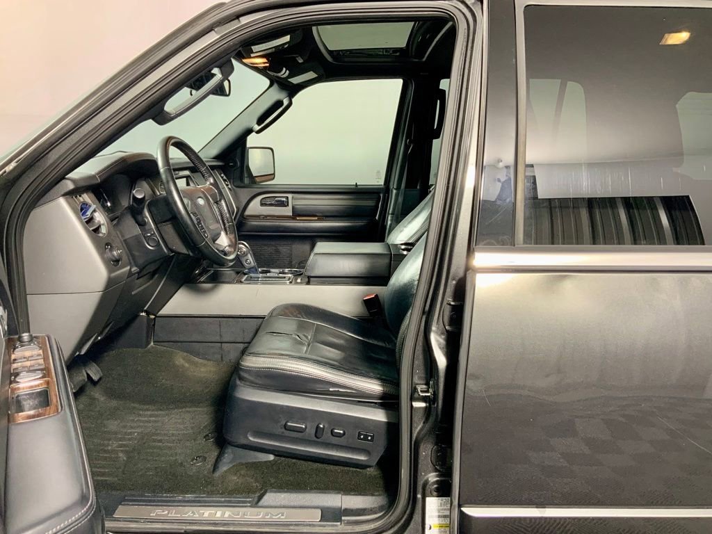 Used 2016 Ford Expedition EL Platinum image 18