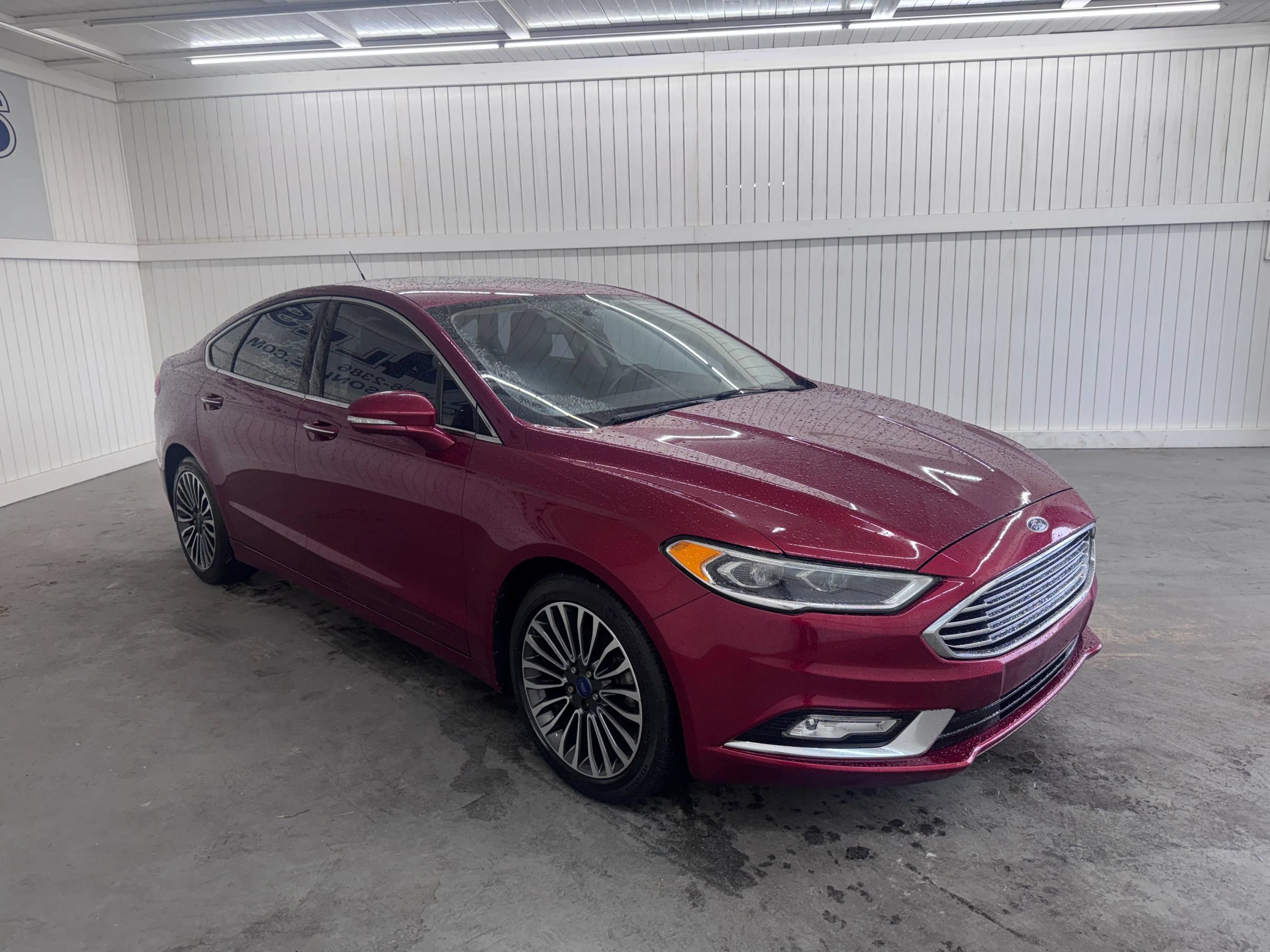 Used 2017 Ford Fusion SE w/ Fusion SE Technology Package FWD image 3