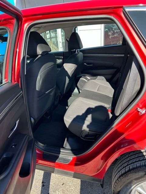 Used 2023 Hyundai Tucson SE image 9