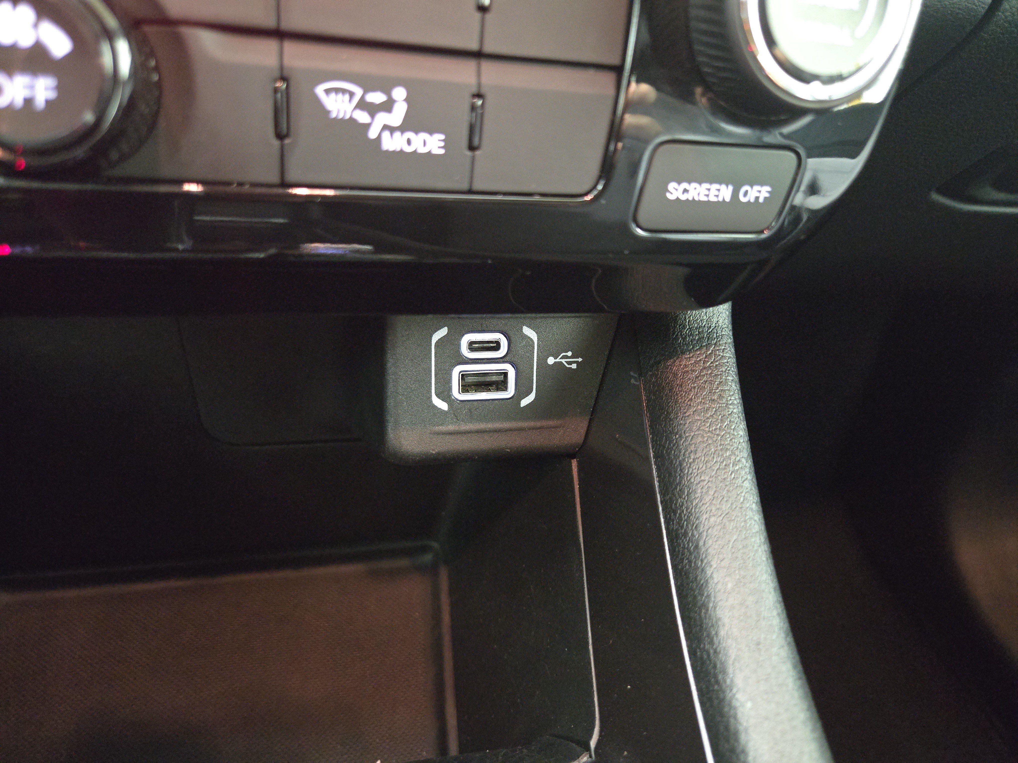 Used 2024 Jeep Compass Latitude AWD/4WD image 25
