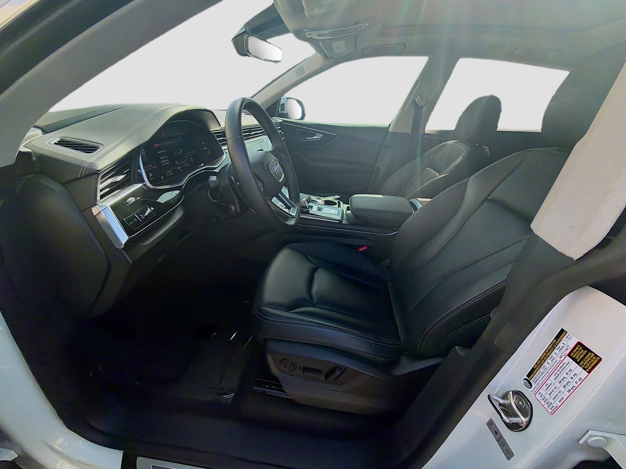 Used 2023 Audi Q8 Prestige image 17