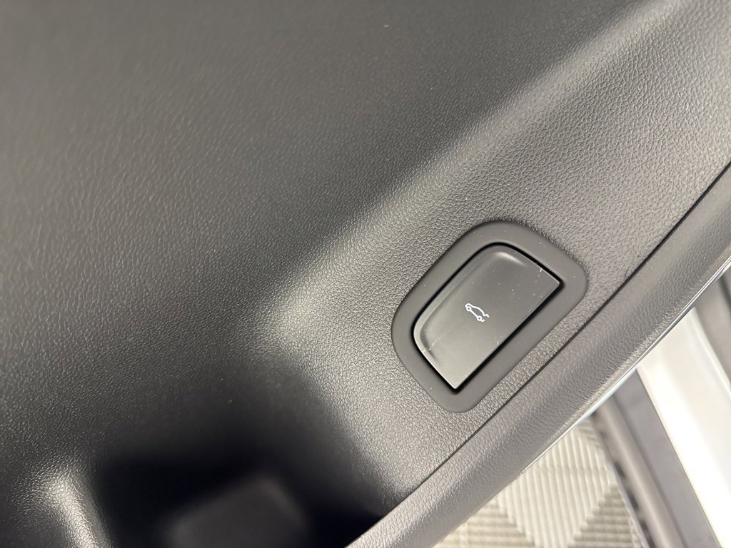 New 2025 Chevrolet Traverse LT w/ Enhanced Driving Package image 13