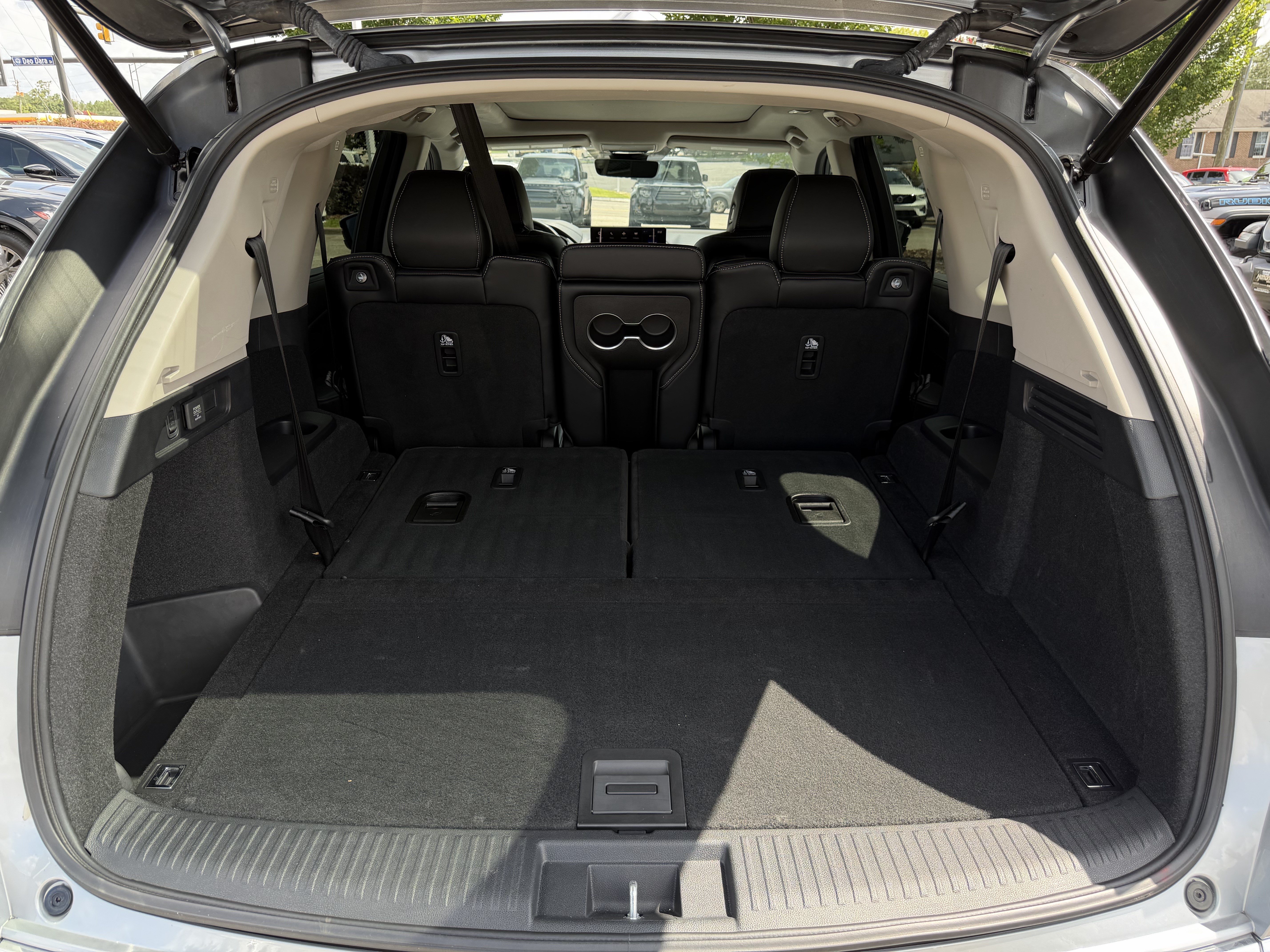 Used 2024 Acura MDX w/ Technology Package FWD image 35