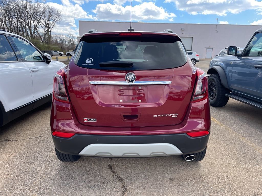 Used 2022 Buick Encore Preferred w/ Safety Package II image 3