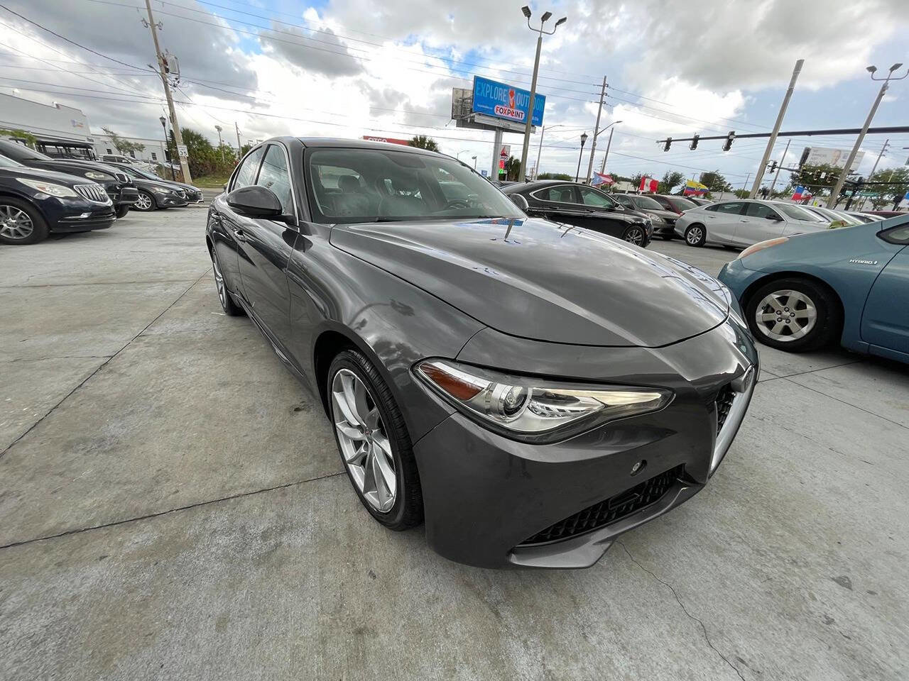 Used 2017 Alfa Romeo Giulia AWD image 18