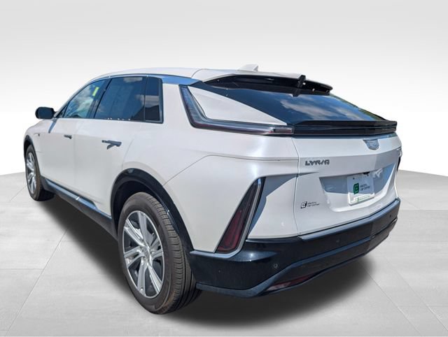 Used 2024 Cadillac Lyriq Tech AWD/4WD image 6