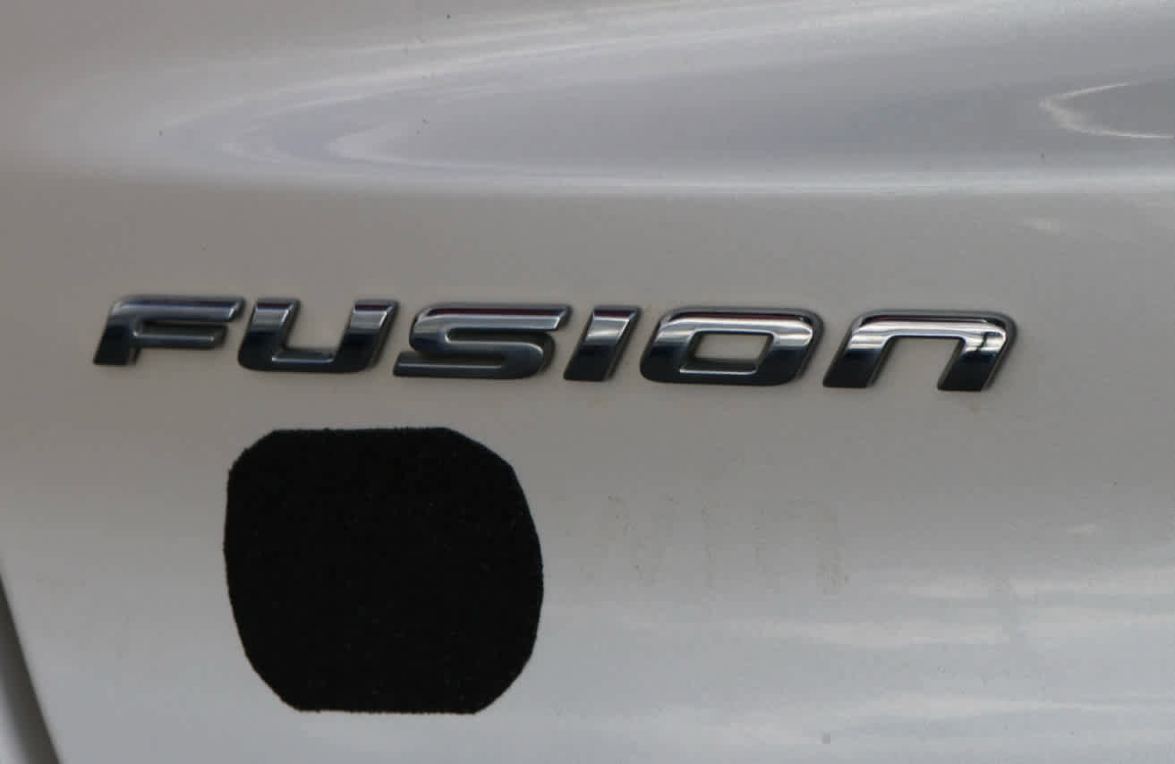 Used 2019 Ford Fusion SEL FWD image 10