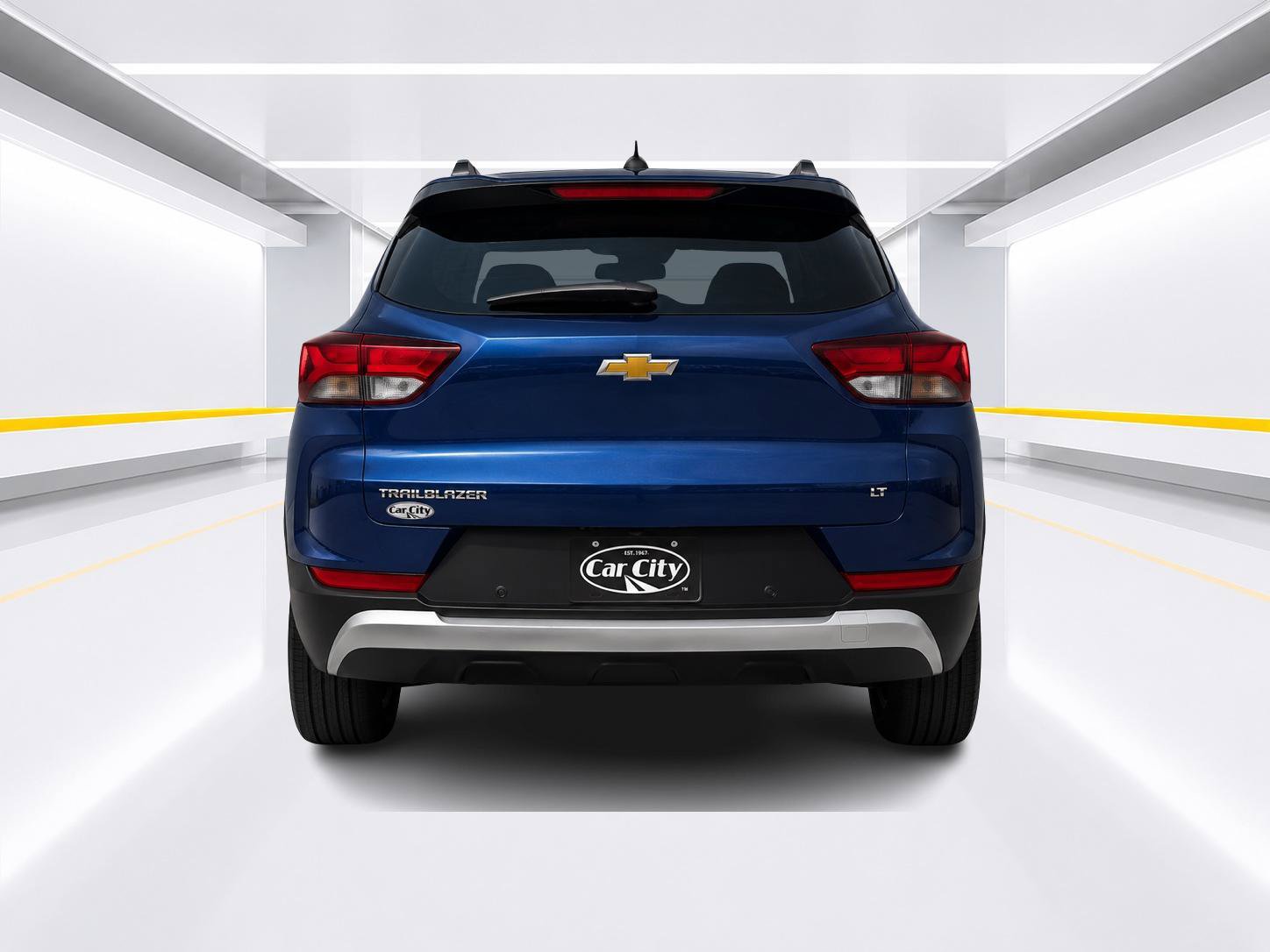 Used 2021 Chevrolet TrailBlazer LT w/ Sun and Liftgate Package FWD image 4