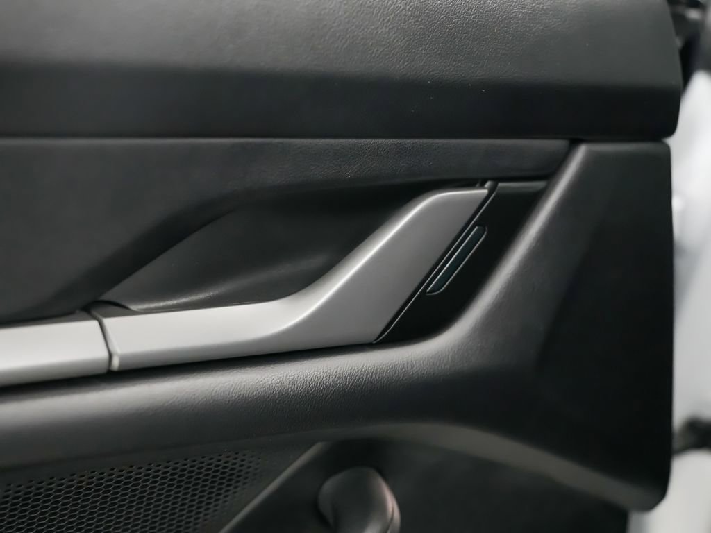 Certified 2025 Porsche Taycan AWD/4WD image 16