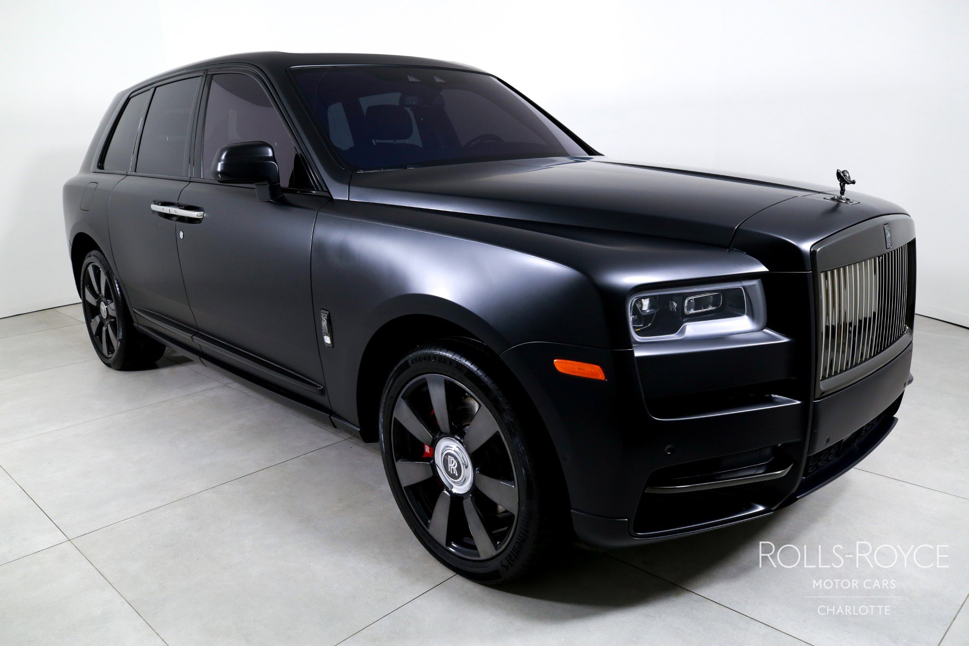 Used 2020 Rolls-Royce Cullinan Black Badge image 6