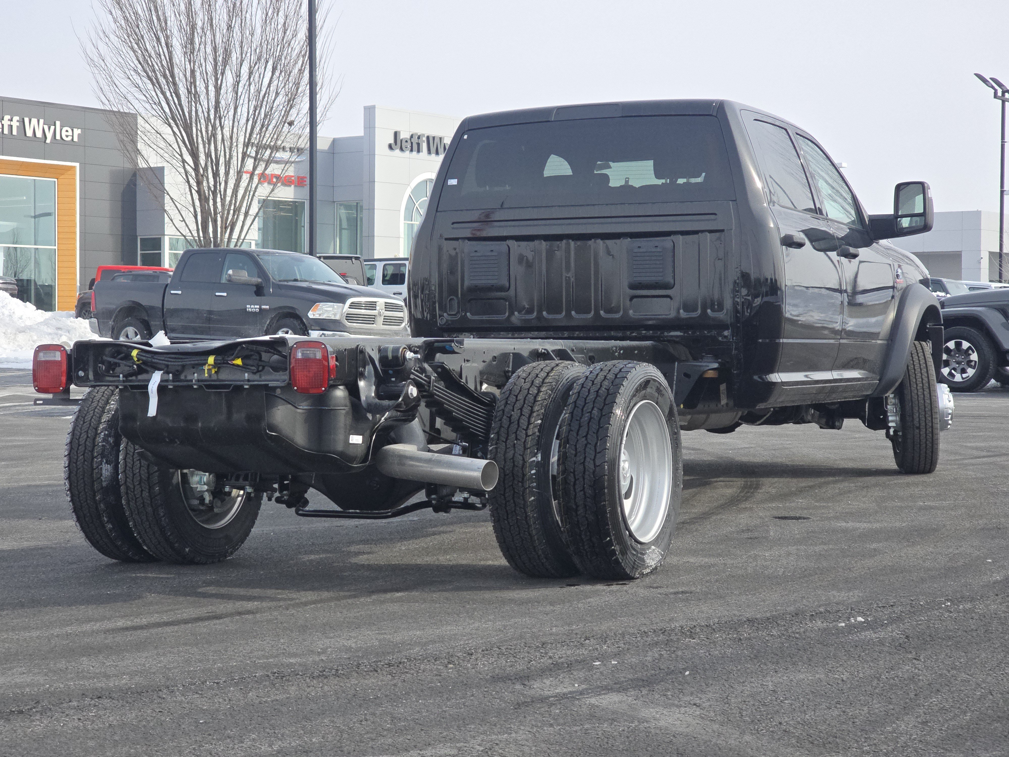 New 2026 RAM 5500 Tradesman w/ Chrome Appearance Group AWD/4WD image 18