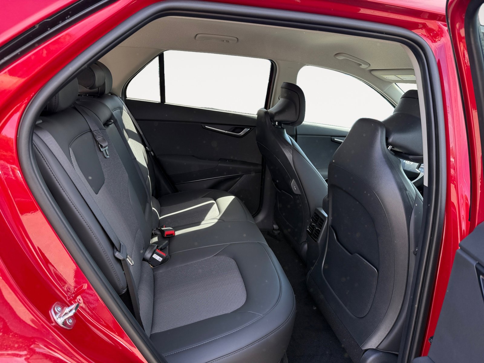 New 2026 Kia Niro Wind FWD image 18
