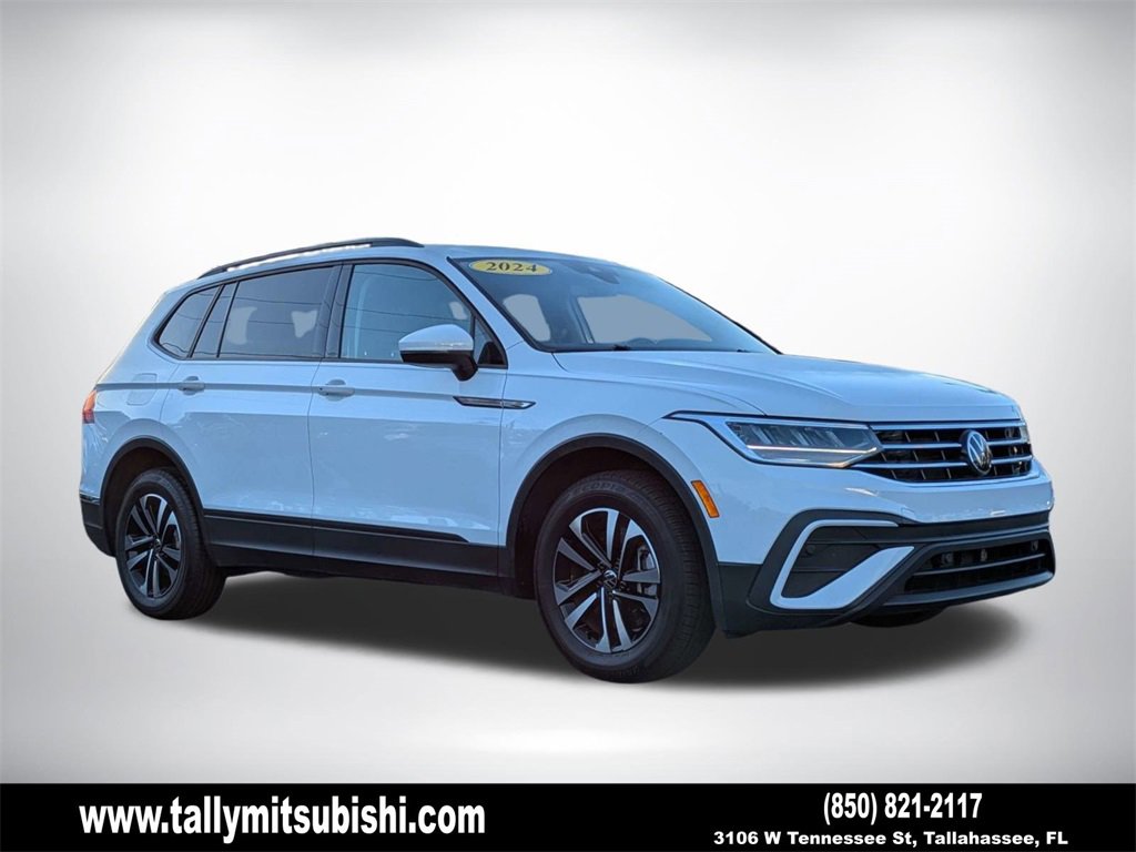 Used 2024 Volkswagen Tiguan S image 1