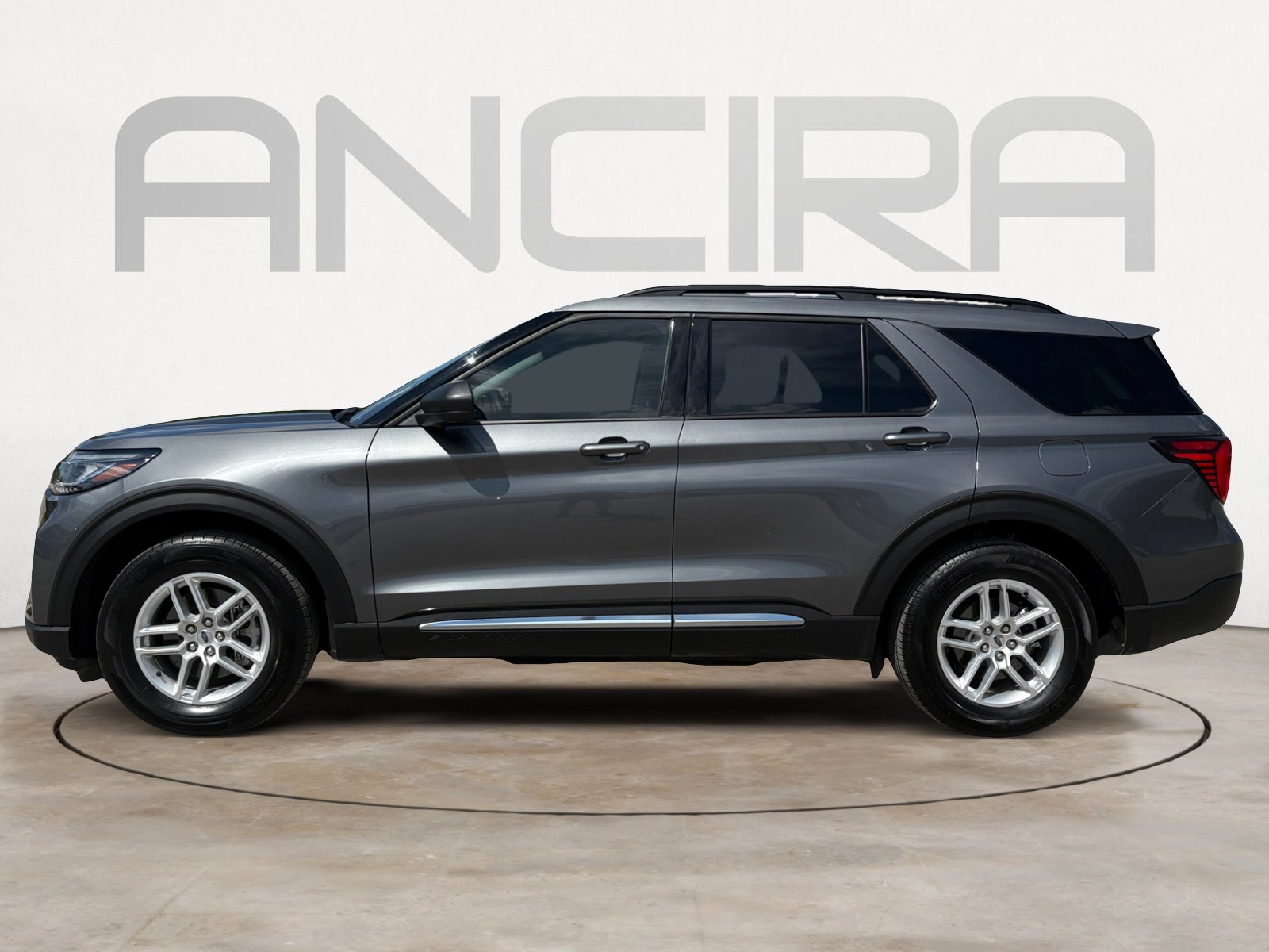 Used 2025 Ford Explorer Active RWD image 7