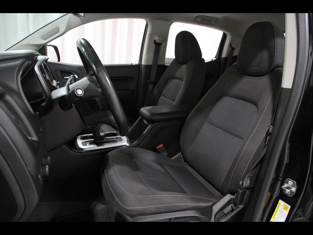 Used 2016 Chevrolet Colorado LT w/ Midnight Edition image 5