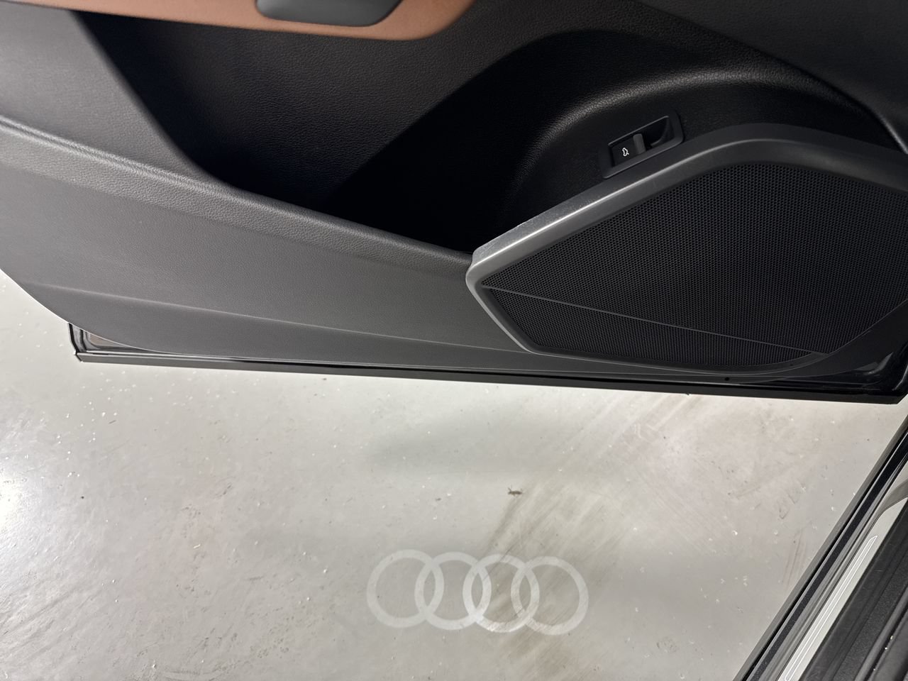 Used 2023 Audi Q5 2.0T Premium w/ Convenience Package AWD/4WD image 19