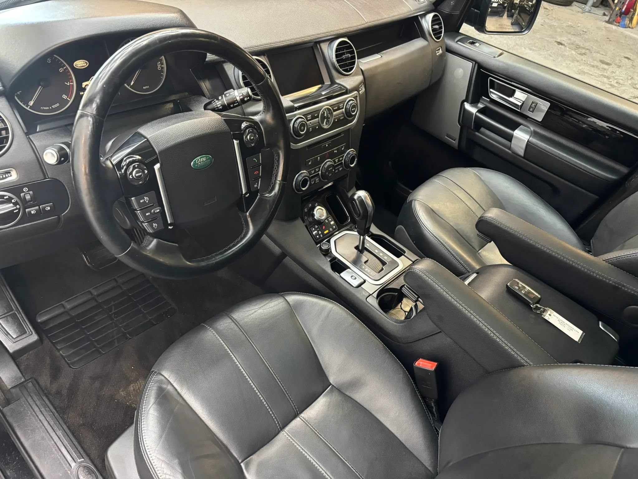 Used 2013 Land Rover LR4 HSE AWD/4WD image 12