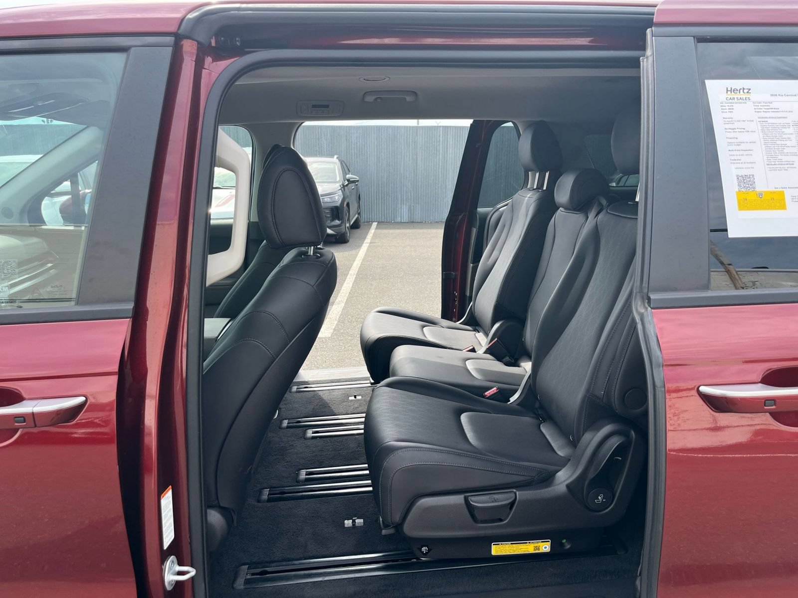 Used 2026 Kia Carnival FWD image 27