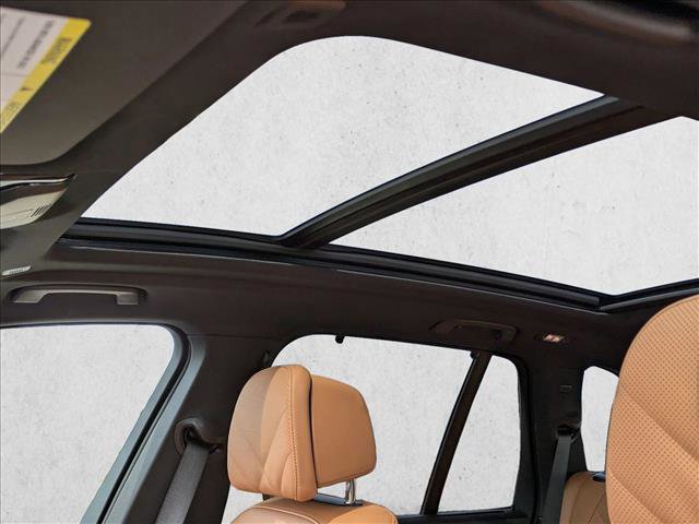 Used 2026 BMW X5 xDrive50e w/ M Sport Package AWD/4WD image 16